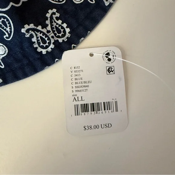 Free People Blue Bandana Bucket Hat NWT - Picture 3 of 5